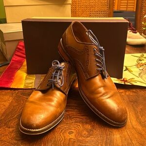 Mens Johnston & Murphy Saddle Shoes.